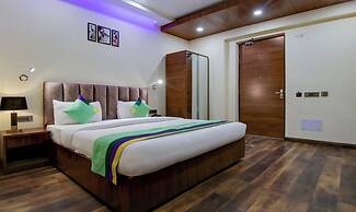 Treebo Nearmi Bell House