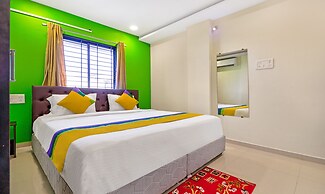 Itsy Hotels Carnival Inn