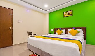 Itsy Hotels Carnival Inn