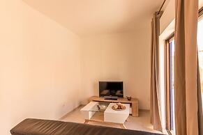 Charming 2-bed Apartment in Armacao de Pera