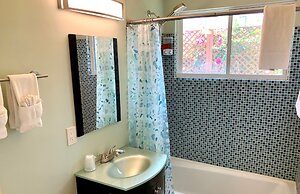 Atrium Palm Springs - Gay Men's Resort