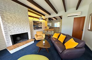 Atrium Palm Springs - Gay Men's Resort