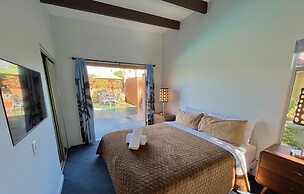 Atrium Palm Springs - Gay Men's Resort