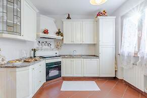 Regina Beach Villa by the Beach in Marina di Piet