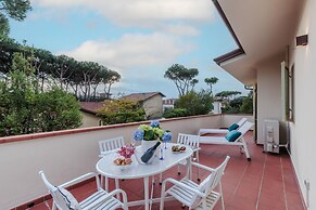 Regina Beach Villa by the Beach in Marina di Piet