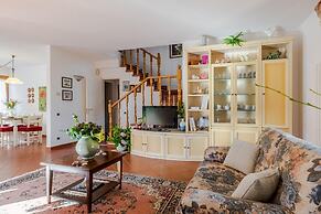 Regina Beach Villa by the Beach in Marina di Piet