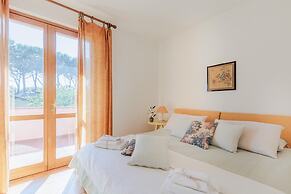 Regina Beach Villa by the Beach in Marina di Piet