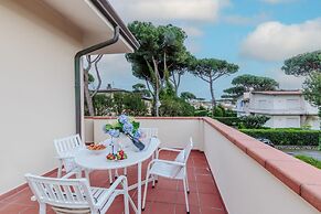 Regina Beach Villa by the Beach in Marina di Piet