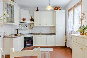 Regina Beach Villa by the Beach in Marina di Piet