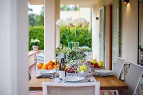 Regina Beach Villa by the Beach in Marina di Piet