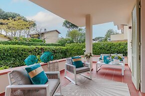 Regina Beach Villa by the Beach in Marina di Piet