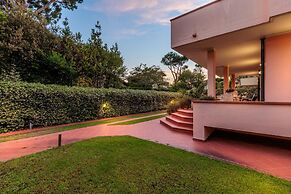 Regina Beach Villa by the Beach in Marina di Piet