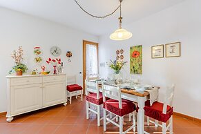 Regina Beach Villa by the Beach in Marina di Piet