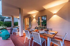 Regina Beach Villa by the Beach in Marina di Piet