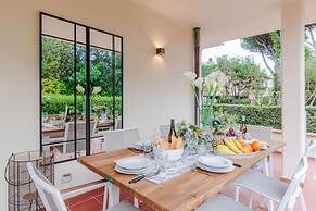 Regina Beach Villa by the Beach in Marina di Piet