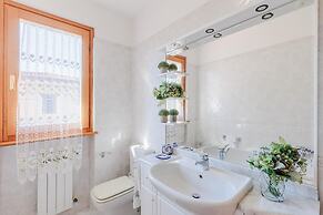 Regina Beach Villa by the Beach in Marina di Piet