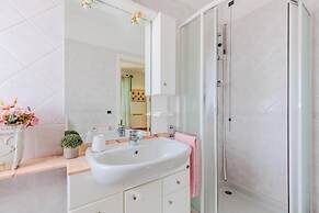 Regina Beach Villa by the Beach in Marina di Piet