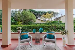 Regina Beach Villa by the Beach in Marina di Piet