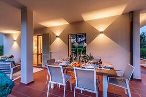 Regina Beach Villa by the Beach in Marina di Piet