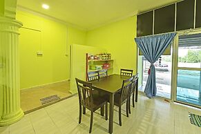 OYO 90551 Zn Mix Homestay & Roomstay
