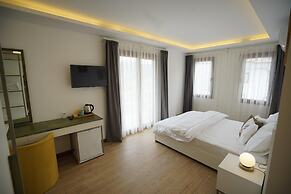 Mons Casa Boutique Hotel