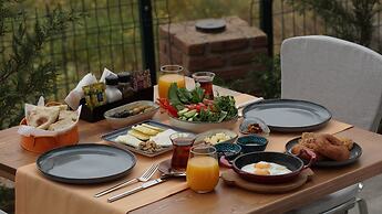 Mons Casa Boutique Hotel