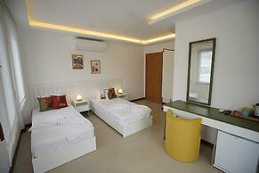 Mons Casa Boutique Hotel