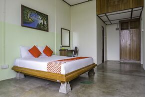 Collection O Ivory Hotel & Resort