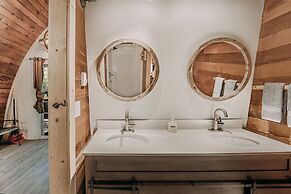 78mbr - Wood Stove - Wifi - Pets Ok - Bbq - Sleeps 6 1 Bedroom Home by