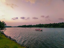 Lagoon Sarovar Premiere Resort, Pondicherry