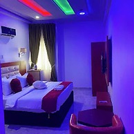 Time Oak Hotel and Suites Royale