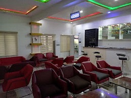 Time Oak Hotel and Suites Royale
