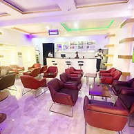 Time Oak Hotel and Suites Royale