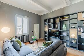 Casa Grey Contemporary Penthouse