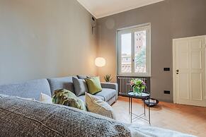 Casa Grey Contemporary Penthouse