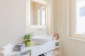 Casa Grey Contemporary Penthouse