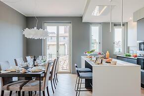 Casa Grey Contemporary Penthouse