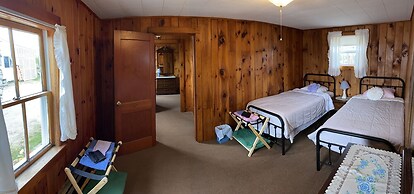 Spinneys Guesthouse & Beach Cottages