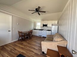 Spinneys Guesthouse & Beach Cottages