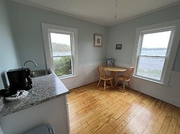 Spinneys Guesthouse & Beach Cottages