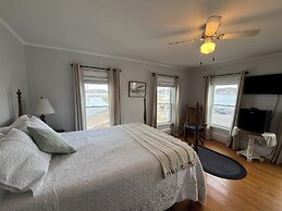 Spinneys Guesthouse & Beach Cottages