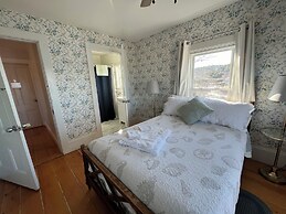 Spinneys Guesthouse & Beach Cottages