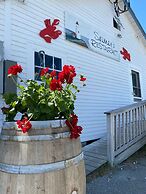 Spinneys Guesthouse & Beach Cottages