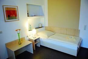 Adam Hotel - Giesen
