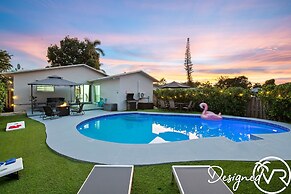 Private Heated Pool & Lovely Home
