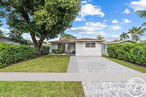 Private Heated Pool & Lovely Home