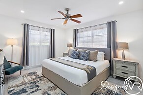 Private Heated Pool & Lovely Home