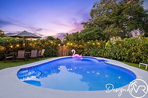 Private Heated Pool & Lovely Home