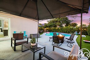 Private Heated Pool & Lovely Home