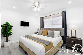 Private Heated Pool & Lovely Home